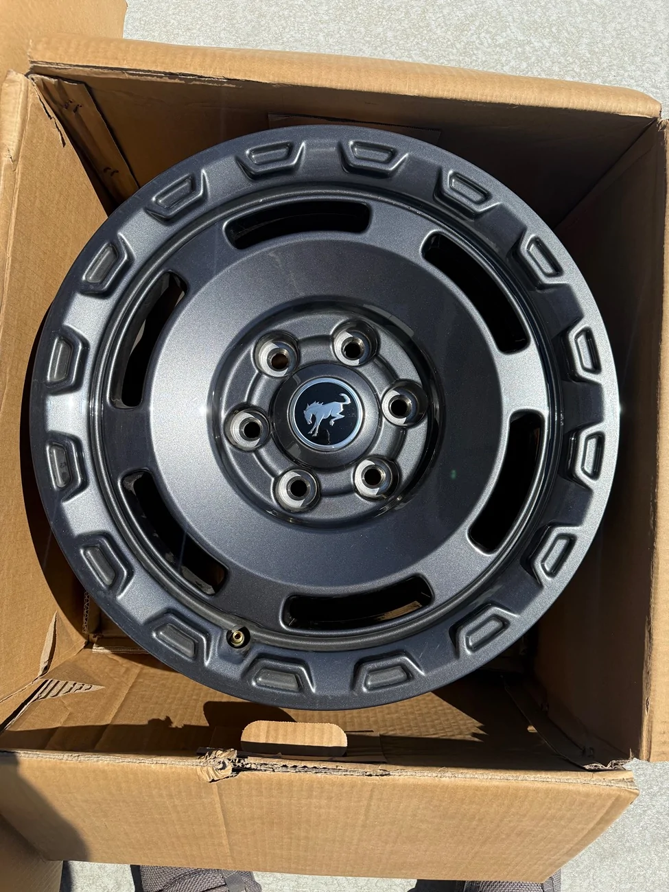 Ford Bronco Like New 2021-2026 Ford Bronco Sasquatch / Everglades Wheels IMG_5805