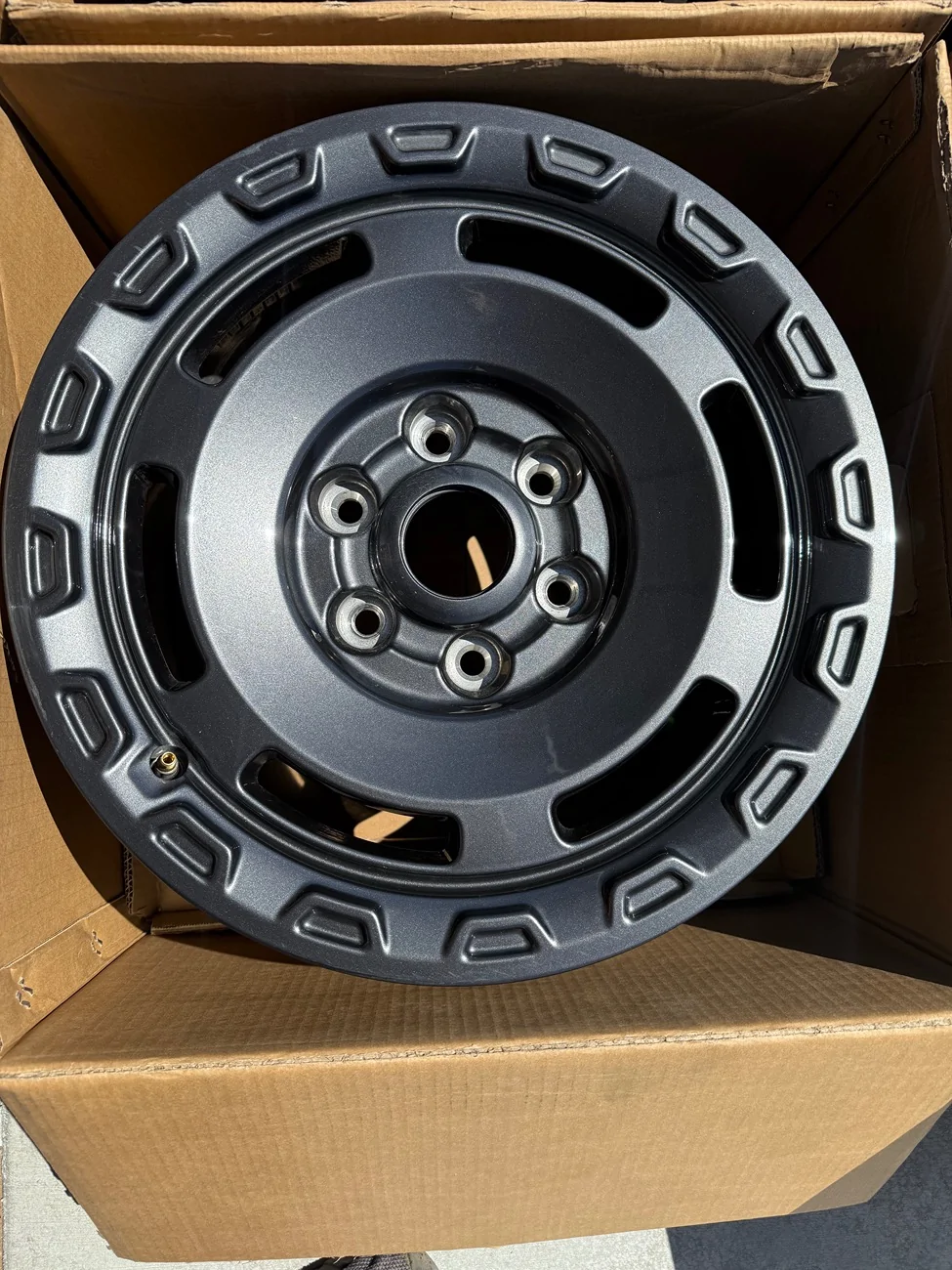 Ford Bronco Like New 2021-2026 Ford Bronco Sasquatch / Everglades Wheels IMG_5802