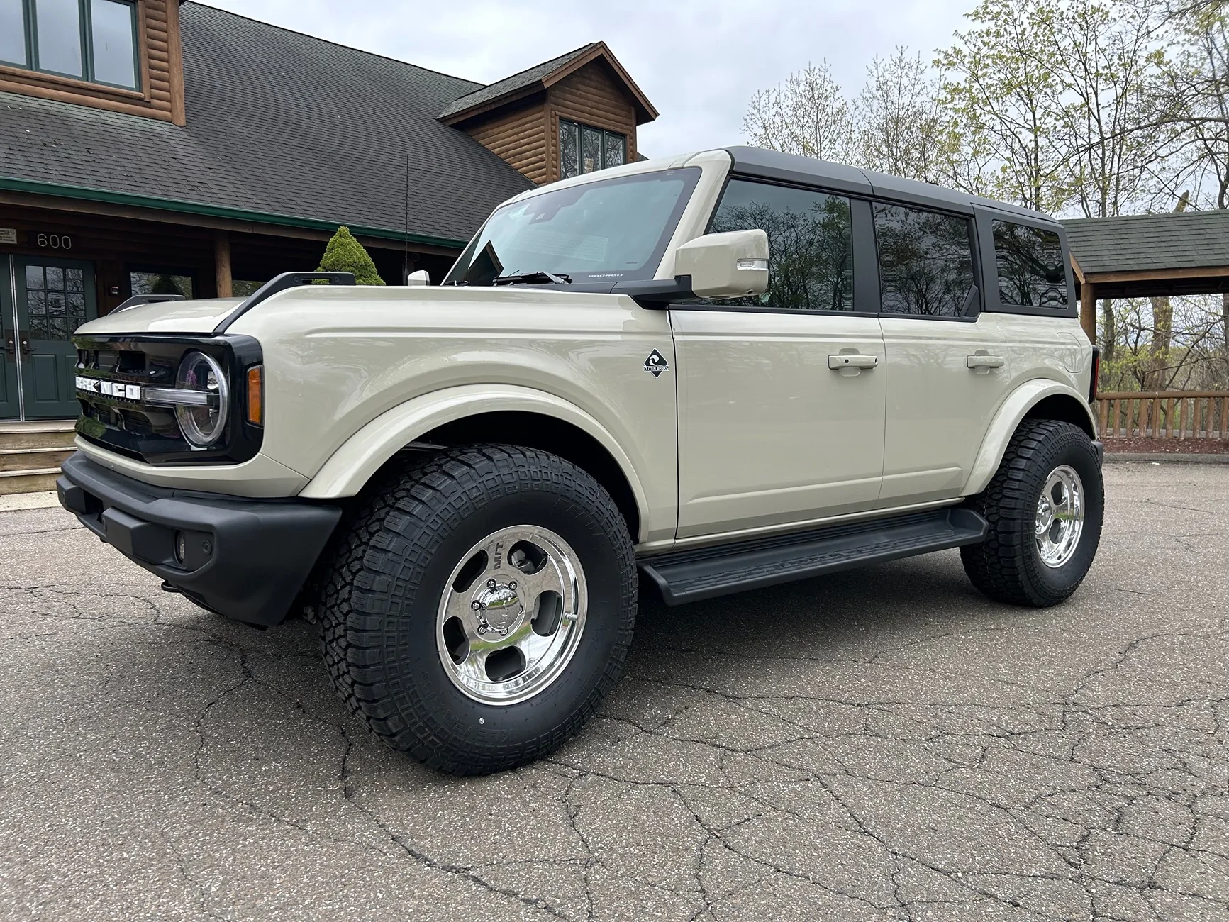 Ford Bronco Show us your installed wheel / tire upgrades here! (Pics) IMG_3599
