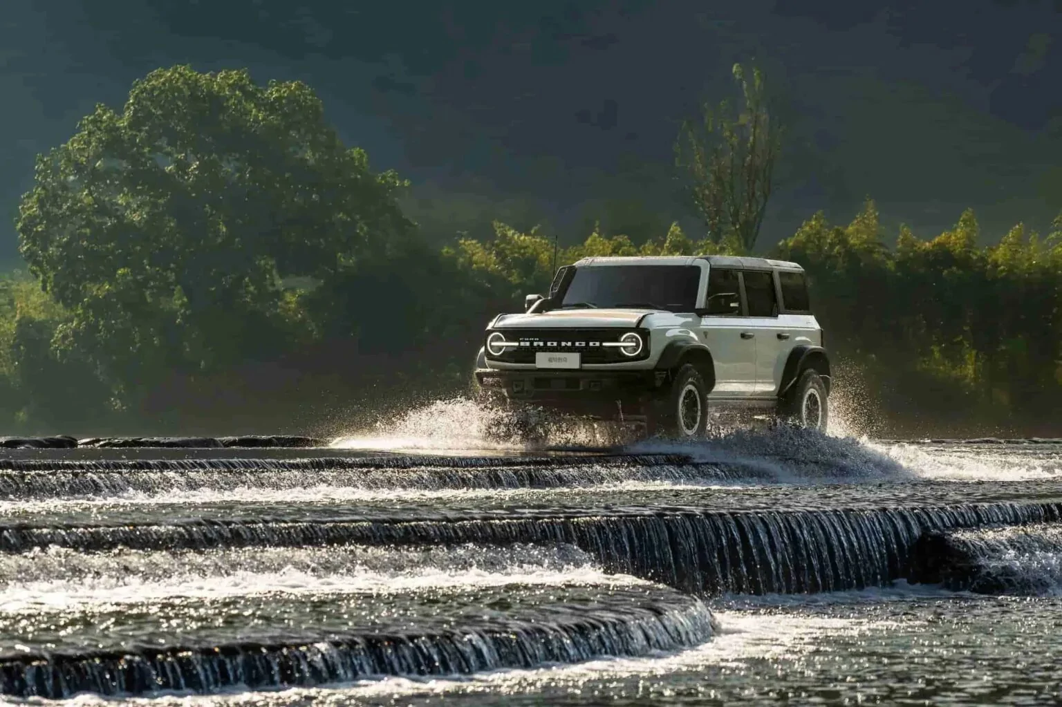 Ford Bronco Ford Announced the Bronco Amazon Edition (for China market) 1779990287467-ax