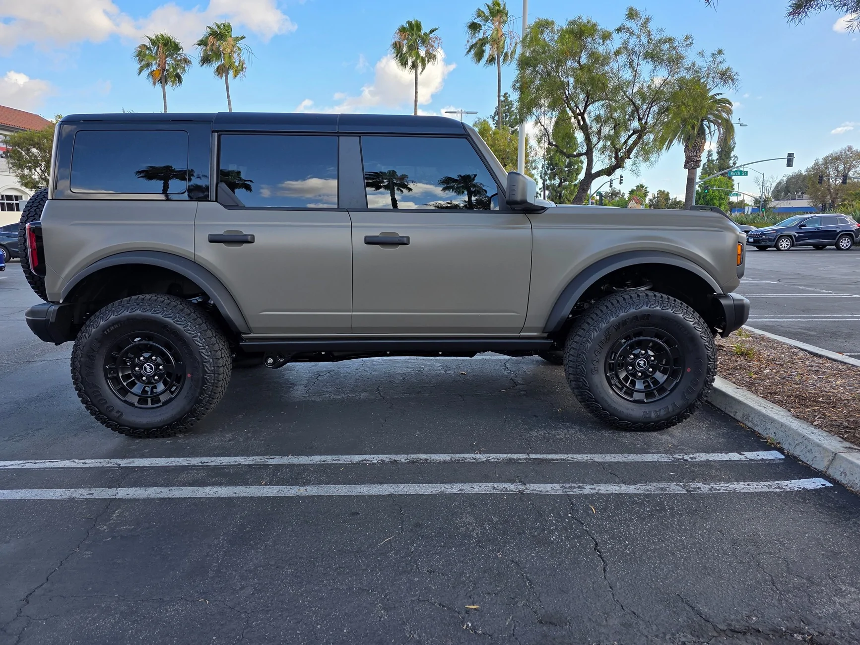 Ford Bronco Marsh Gray Colour Can people post pictures 20260527_171330