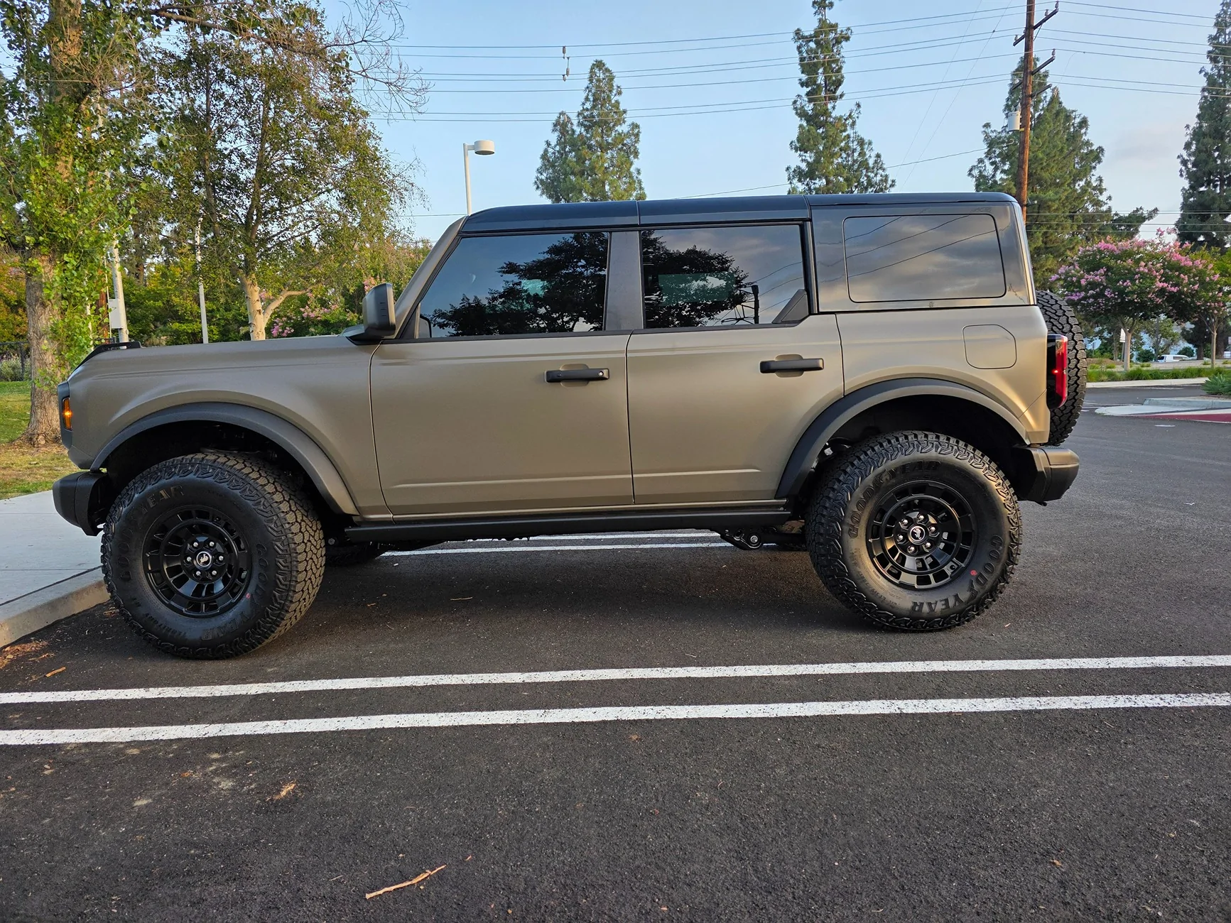 Ford Bronco Marsh Gray Colour Can people post pictures 20260523_191403