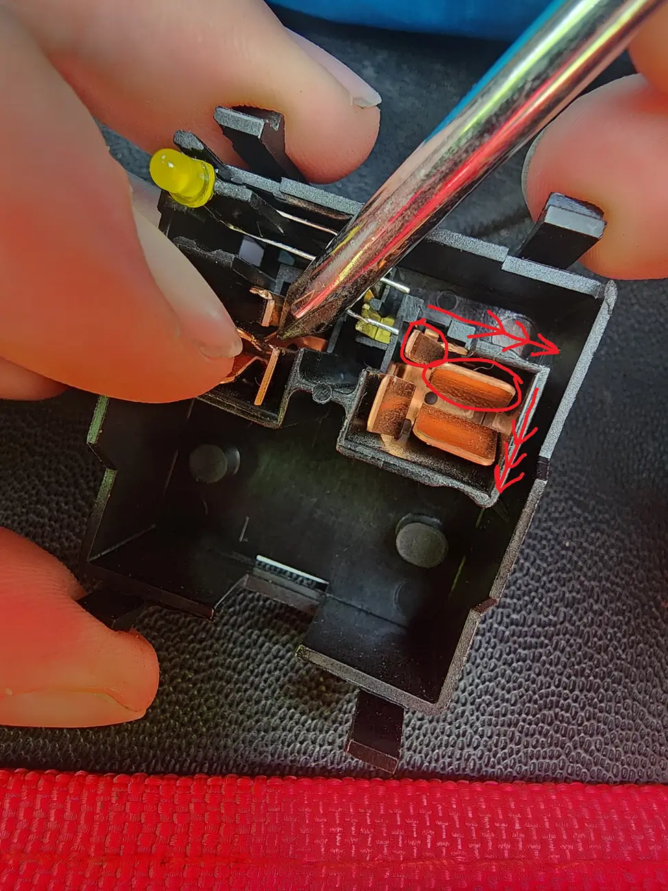 Ford Bronco How to fix loose 110V AC outlet! 20260529_112511