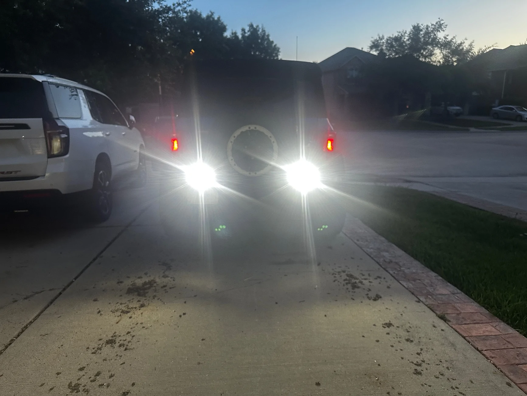 Ford Bronco (My) Auxiliary Reverse Light Solution.. $44 IMG_3179
