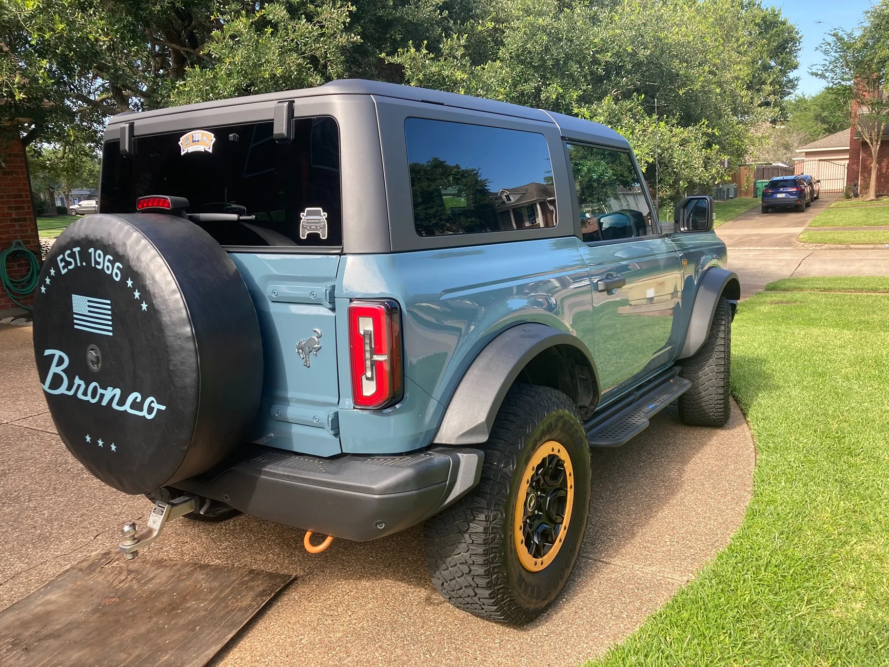 Ford Bronco 2022 2-Door Badlands Manual Sasquatch 16.5k miles $45,000 OBO 22 Bronco 2