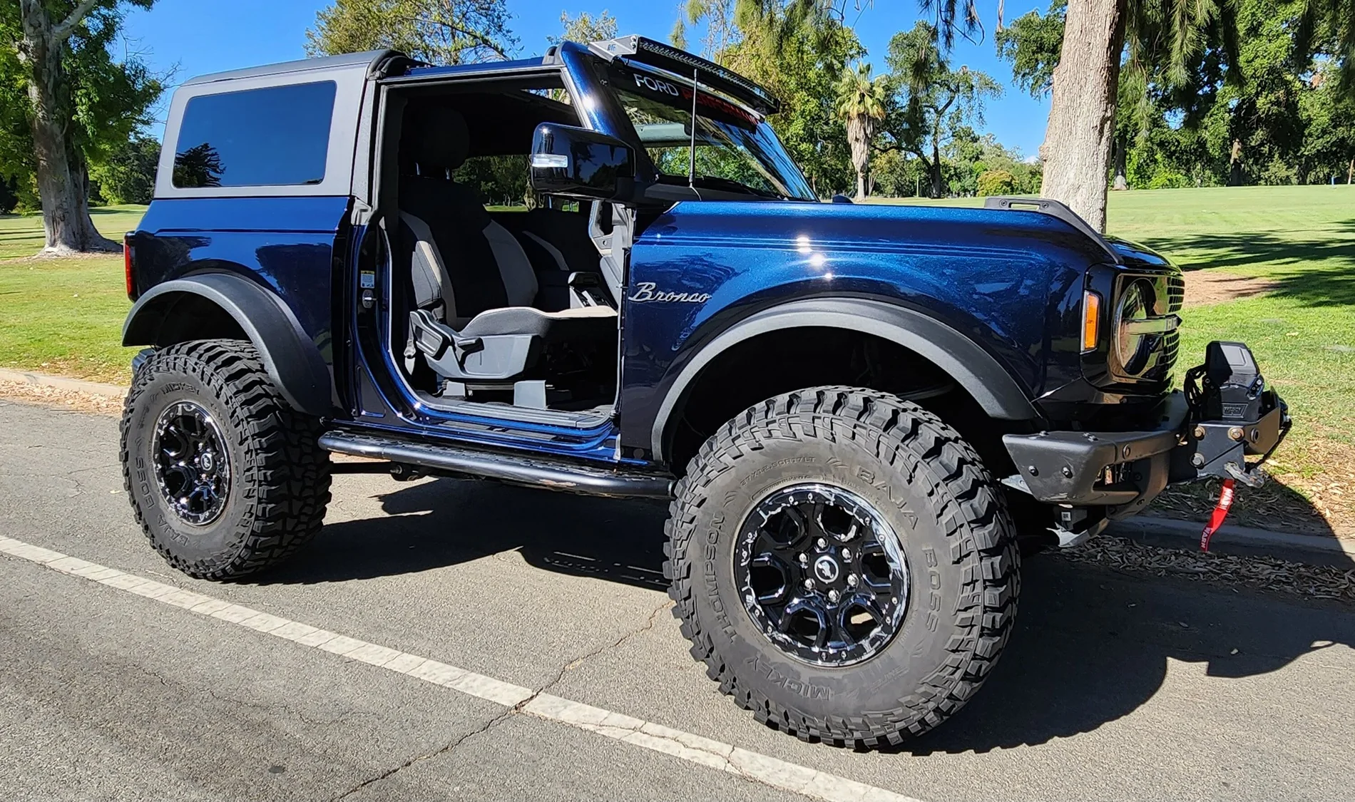 Ford Bronco ANTIMATTER BLUE Bronco Club 20230621_164934