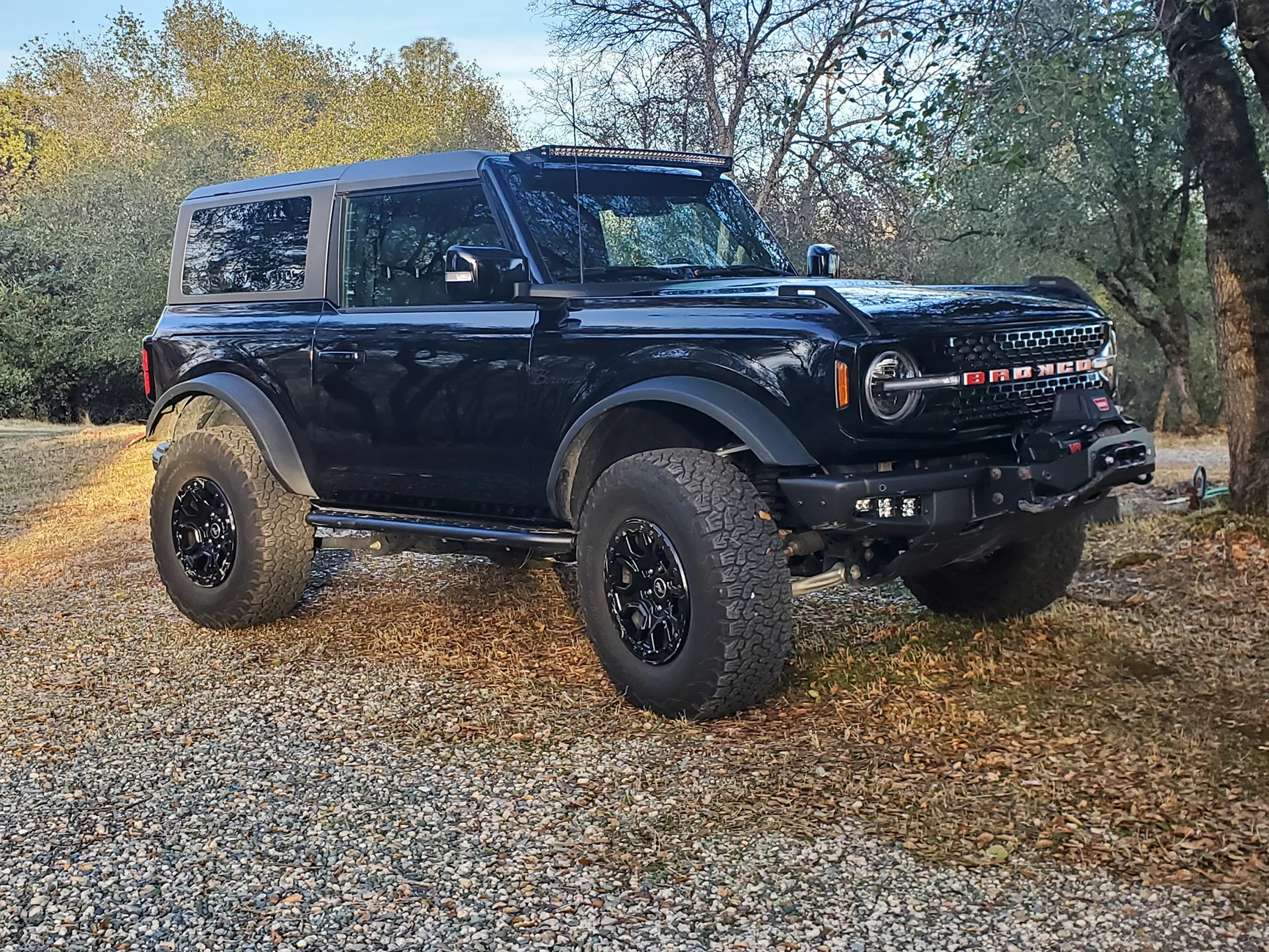 Ford Bronco ANTIMATTER BLUE Bronco Club 20221225_155007