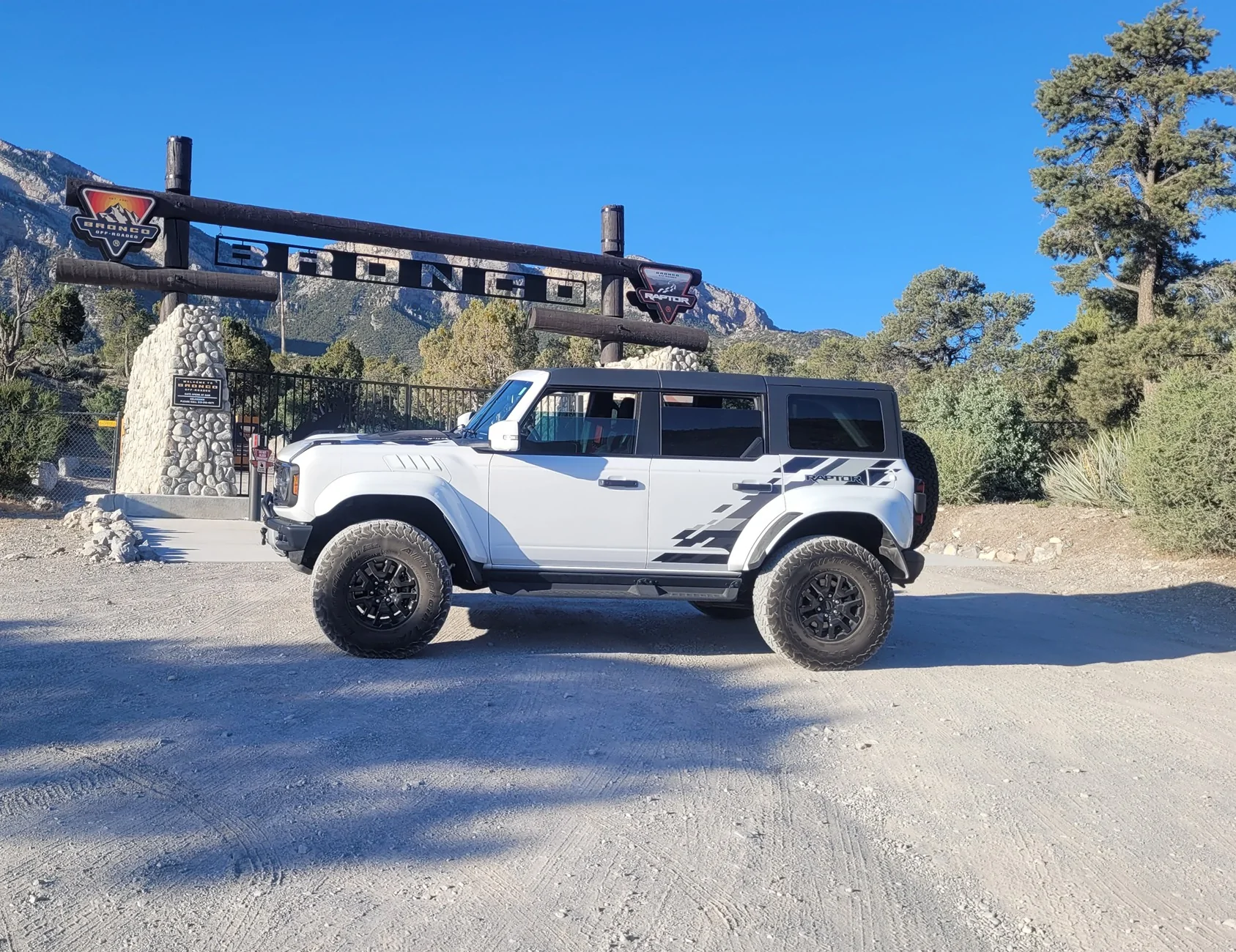 Ford Bronco Raptor Off-Roadeo Guest Fee 20260523_065925