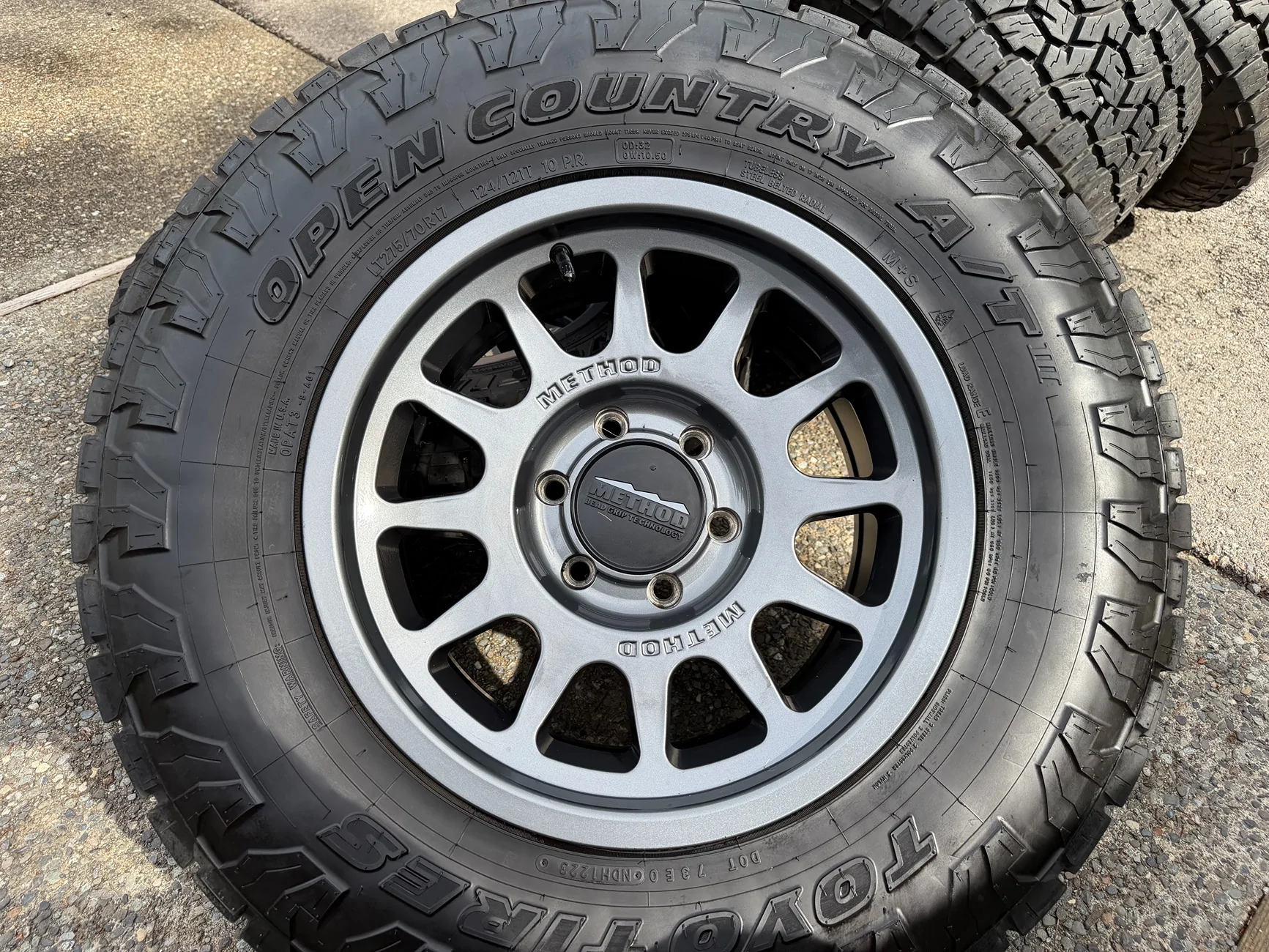 Ford Bronco FS - 5X 17" Method 703 Bead Grip Wheels (0 Offset) & 275/70R17 Toyo Open Country AT3 85% life - $2200 OBO IMG_3875