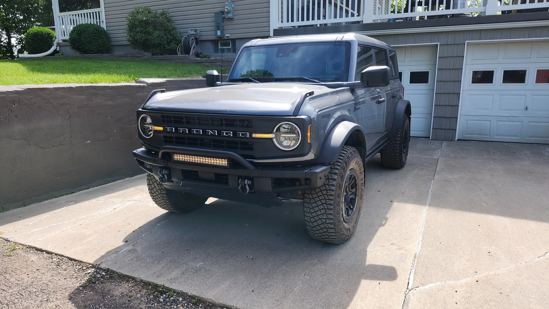 Ford Bronco Setting parking lights to come on anytime bronco is running. 17805187999477836440314214449885