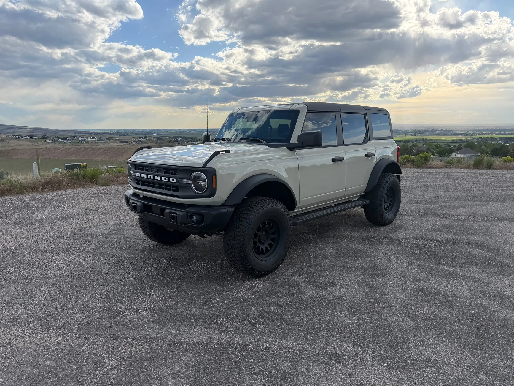 Ford Bronco Desert Sand Bronco Club IMG_0259