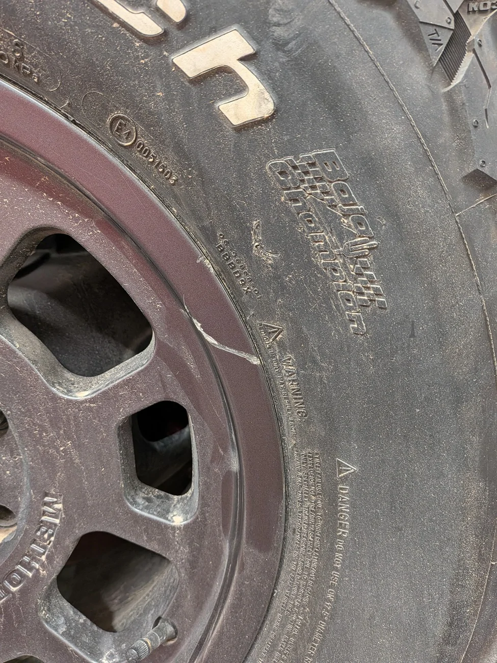 Ford Bronco 5x Method 705 w/ 315/70 KO3 993