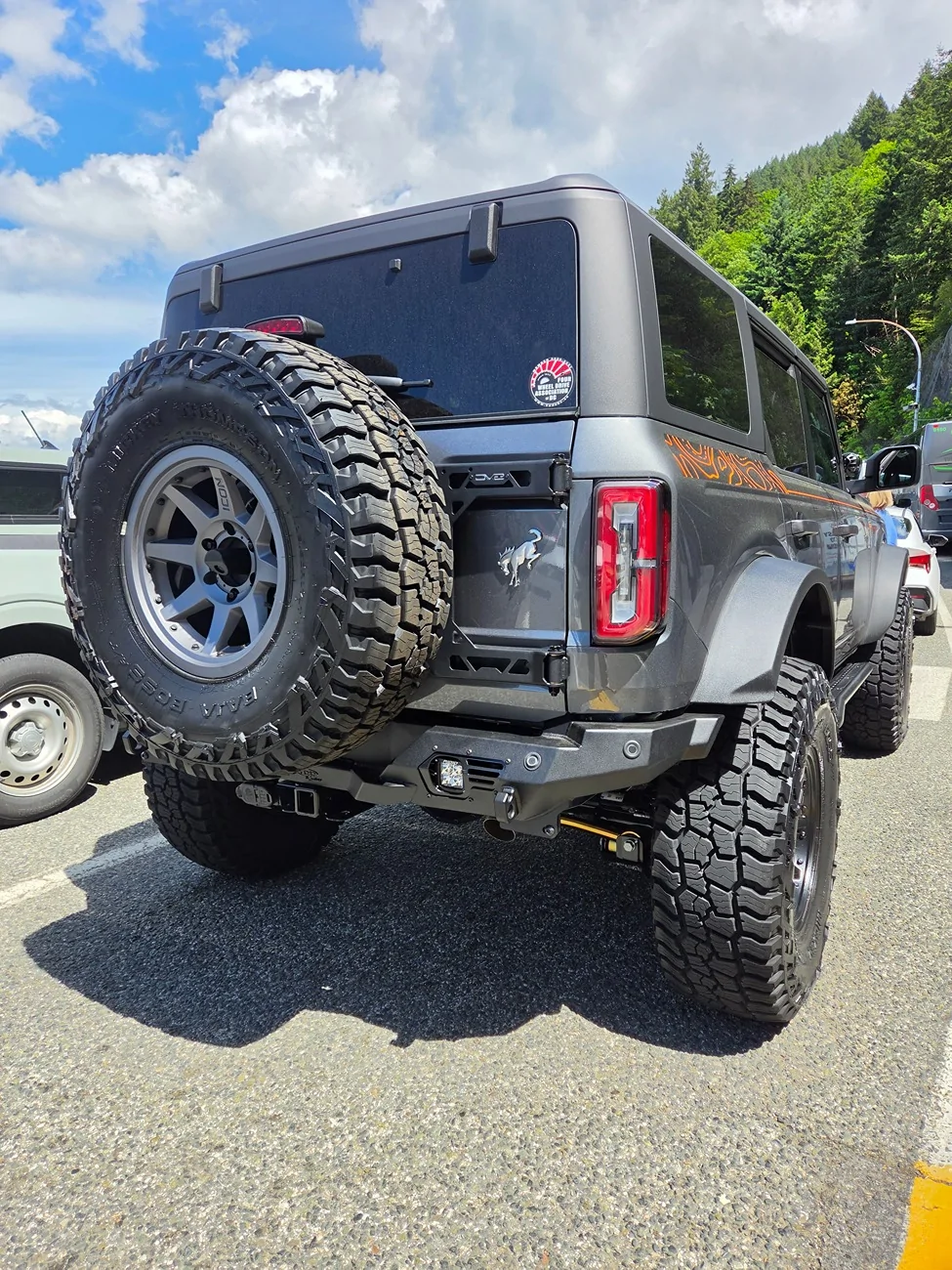 Ford Bronco CARBONIZED GRAY Bronco Club 31807