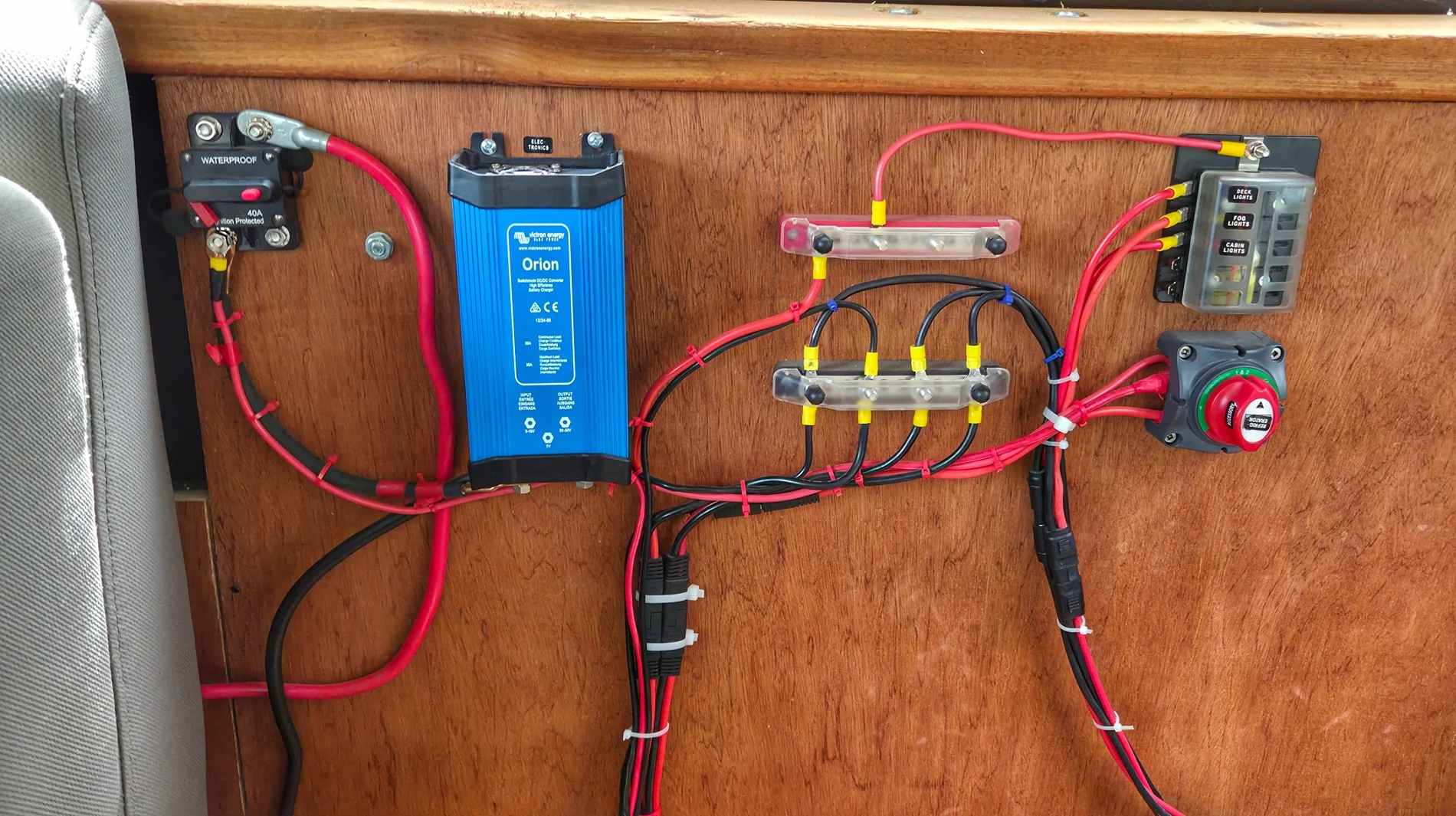 Ford Bronco Purchased new Bronco, found possible solar wiring!!! Need help DC2DC