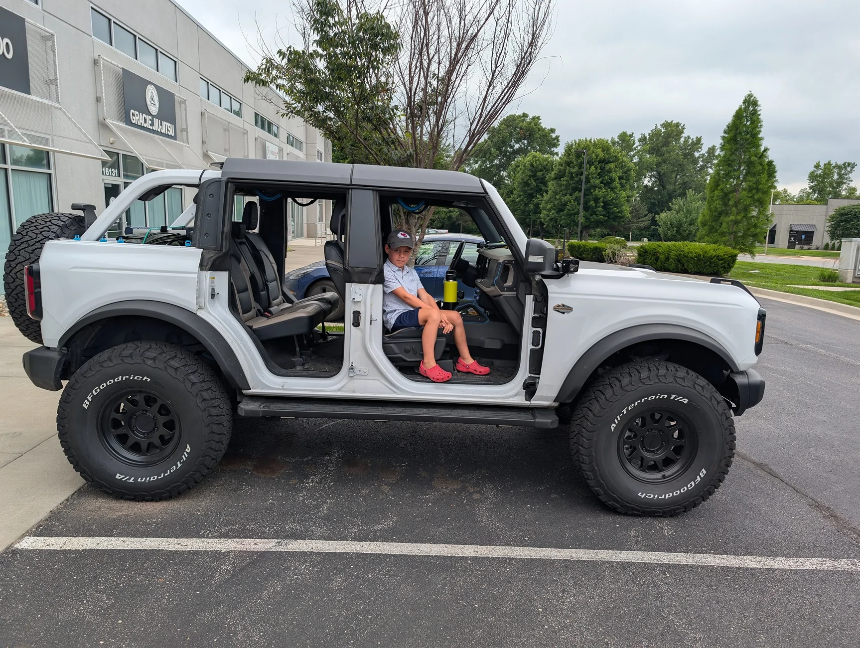 Ford Bronco 37s! Method 316 wrapped in BFG KO3 37x12.50R17 with white lettering PXL_20260606_165606437