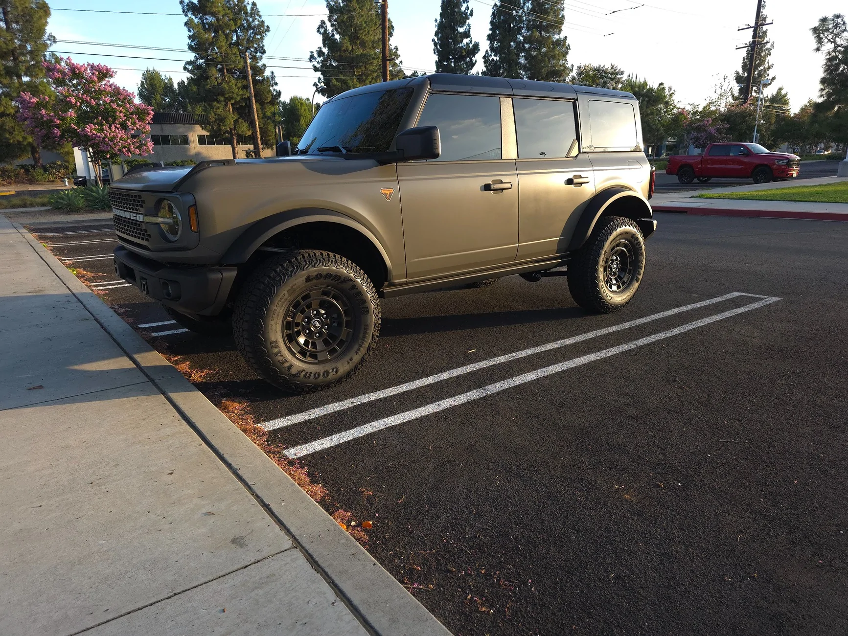 Ford Bronco Marsh Gray Colour Can people post pictures 20260606_191545