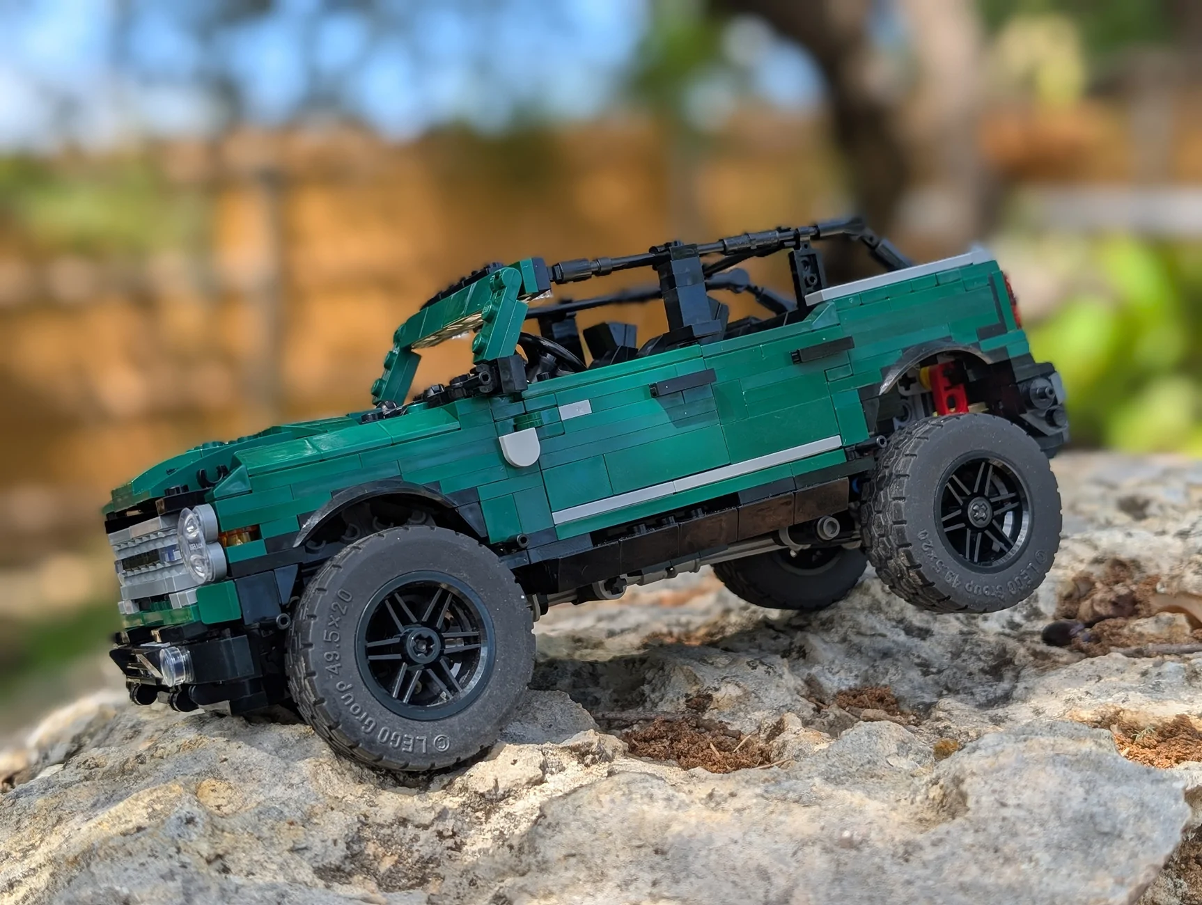 Ford Bronco Custom Bronco Lego Build PXL_20260419_160645547.PORTRAIT