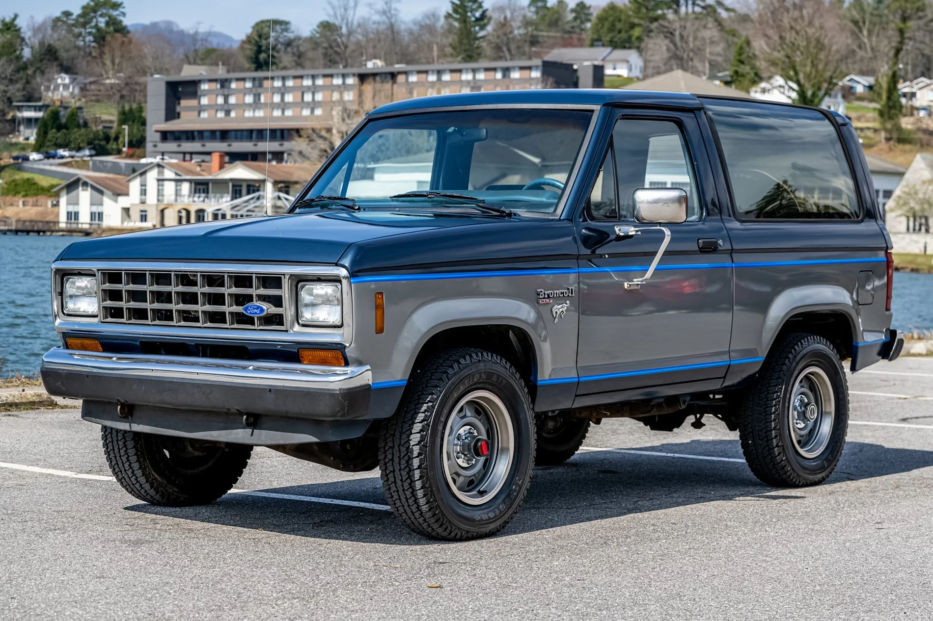 Ford Bronco 2029 GMC Jimmy coming with V8, BOF, removal roof, retro styling to take on Bronco 1986_ford_bronco-ii_1986_ford_bronco-ii_034c3573-551a-469f-922d-7e668450064f-plYkgD-34044-340