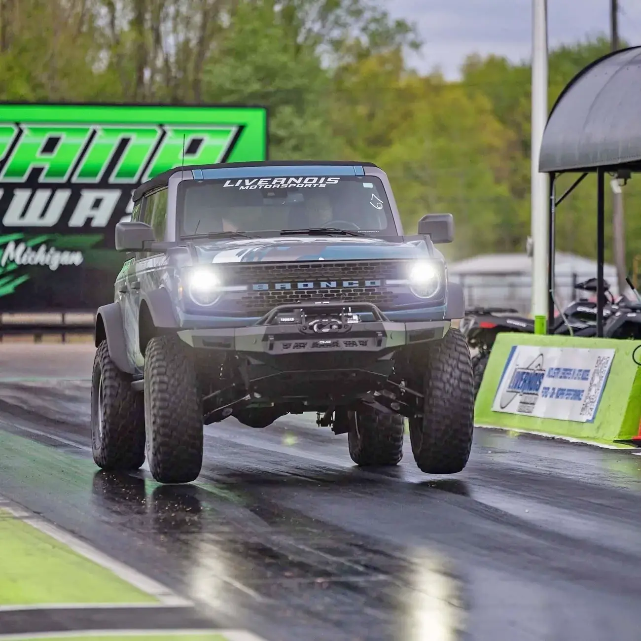 Ford Bronco 750hp Whipple Supercharged Coyote 5.0 Bronco at drag strip & dyno -- by Badass Broncos + Livernois Motorsports 798898-6855725e0033dcdfced94e5418138b8