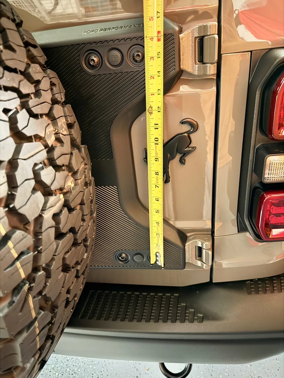 Ford Bronco BRaptor Tailgate Hinges, vertical pre-drilled holes? IMG_9096