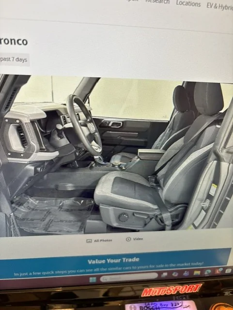 Ford Bronco 2021 Base SAS 2.7 $35k 17k mi Interior