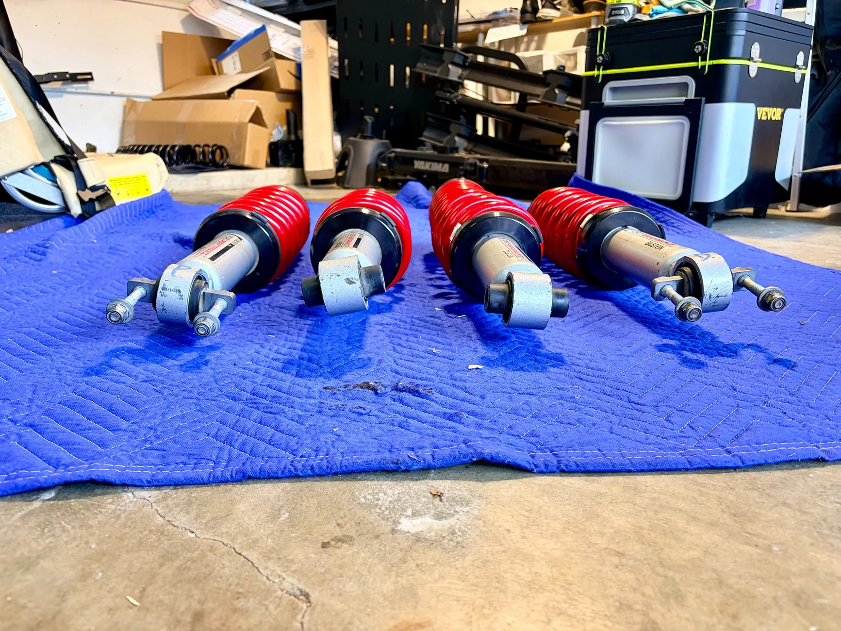 Ford Bronco Ford Performance Bilstein Coilover/Shock Set with Dobinsons Red Springs — Bronco 2021+.. $750 IMG_0145