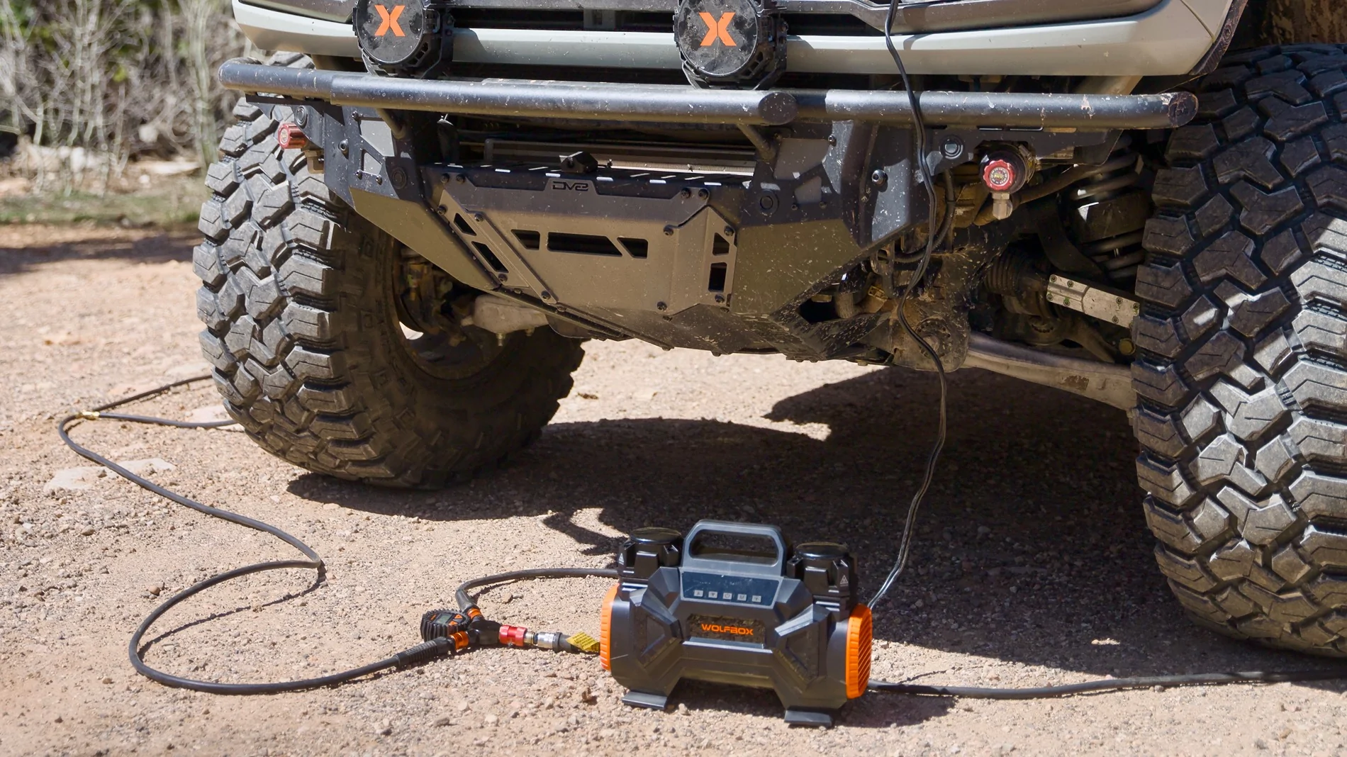 Ford Bronco New Wolfbox Hyperflow 60D portable dual air compressor test DSC00017