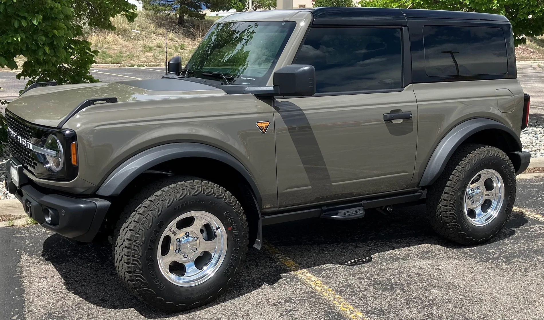 Ford Bronco Went with the polished look for wheels. IMG_0352