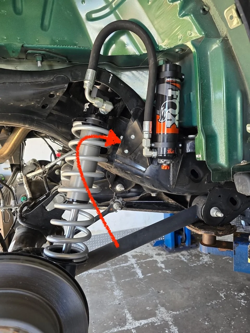 Ford Bronco King 2.5 Remote Reservoir Coilovers NOT compatible with Bronco SAS wheel off-set Fox Bracket (view 1)
