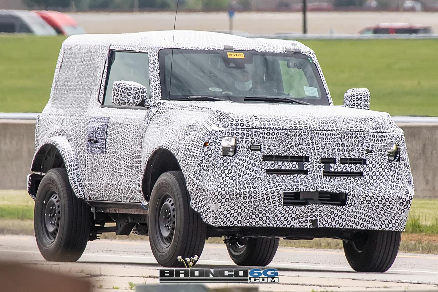 Ford Bronco Base Bronco model features (based on new F150) 2-Door-2021-Bronco-Spied-3
