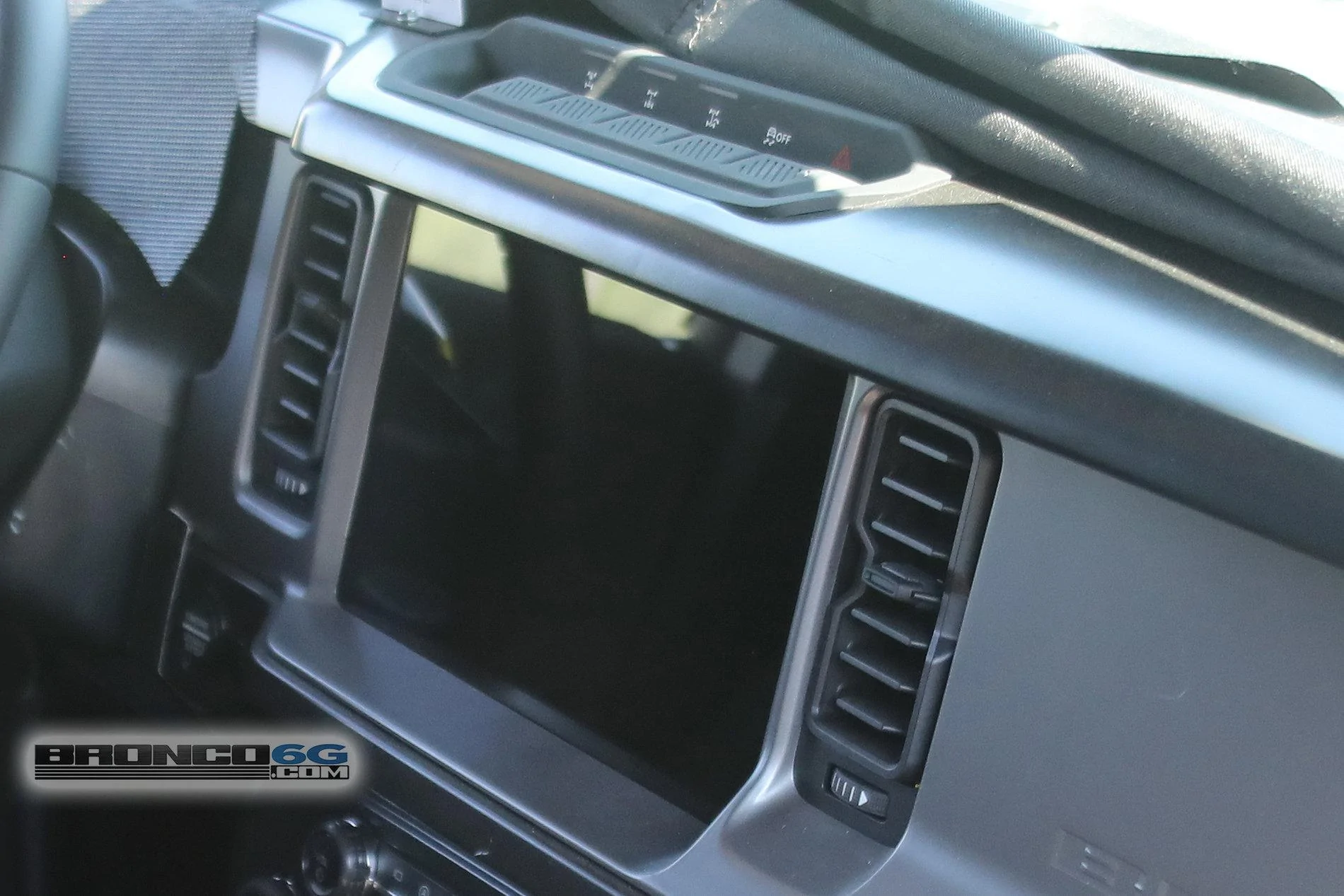 Ford Bronco Spied: 2021 Bronco Interior Full Look @ Dash, Screen, Console, 4WD Drive Mode Dial! 1594219813837