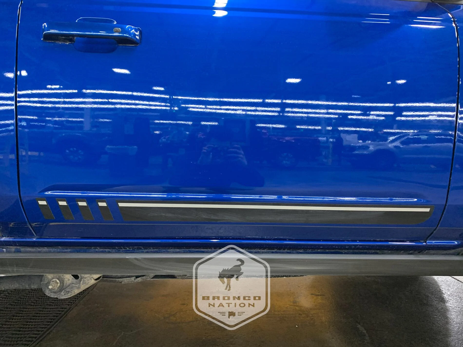 Ford Bronco 2 door fastback top DOES fold back! Lightning Blue First Edition Bronco With Graphics FE-Graphics-01