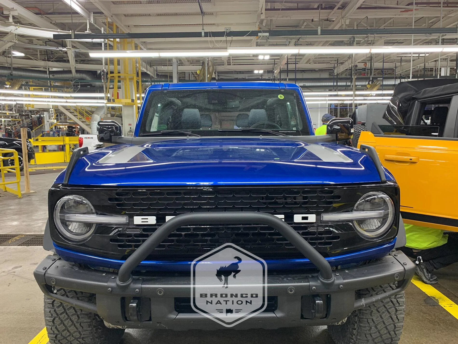 Ford Bronco 2 door fastback top DOES fold back! Lightning Blue First Edition Bronco With Graphics FE-Graphics-05