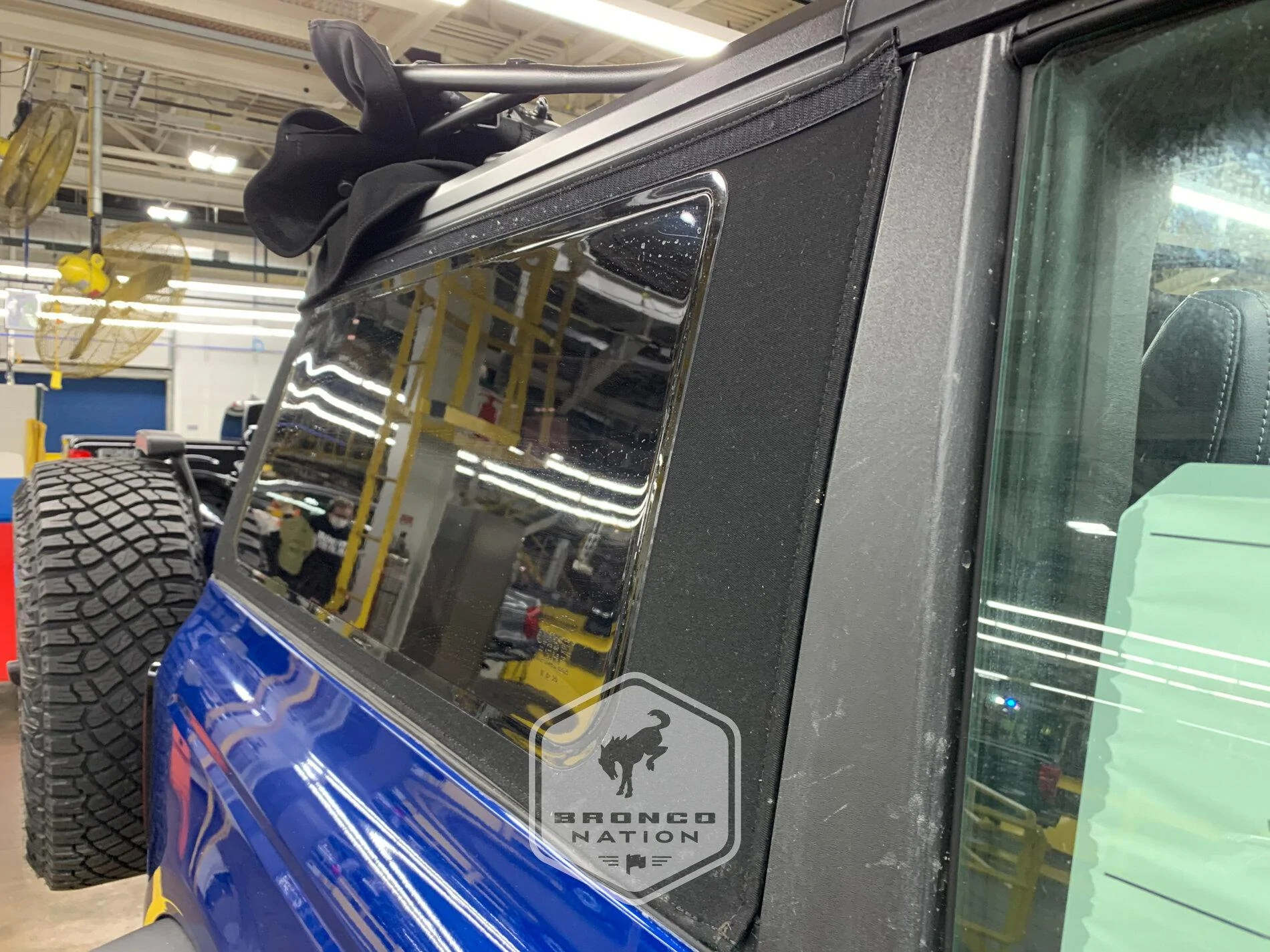 Ford Bronco 2 door fastback top DOES fold back! Lightning Blue First Edition Bronco With Graphics B4261FCD-9AD0-40BA-84B2-9E9DBC39EEDA