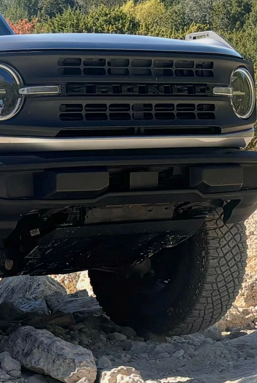 Ford Bronco Plastic bumper + metal skid plate mod IMG_4126