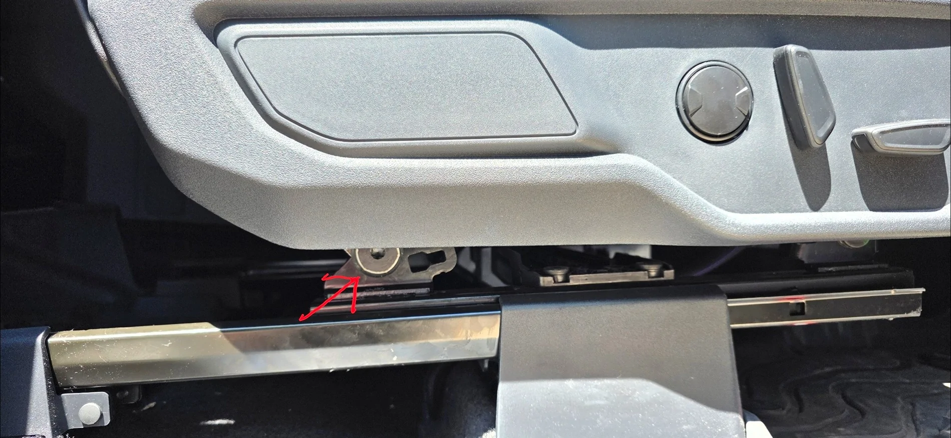 Ford Bronco Passenger Seat Rattle Screenshot_20260619_184412_Photos