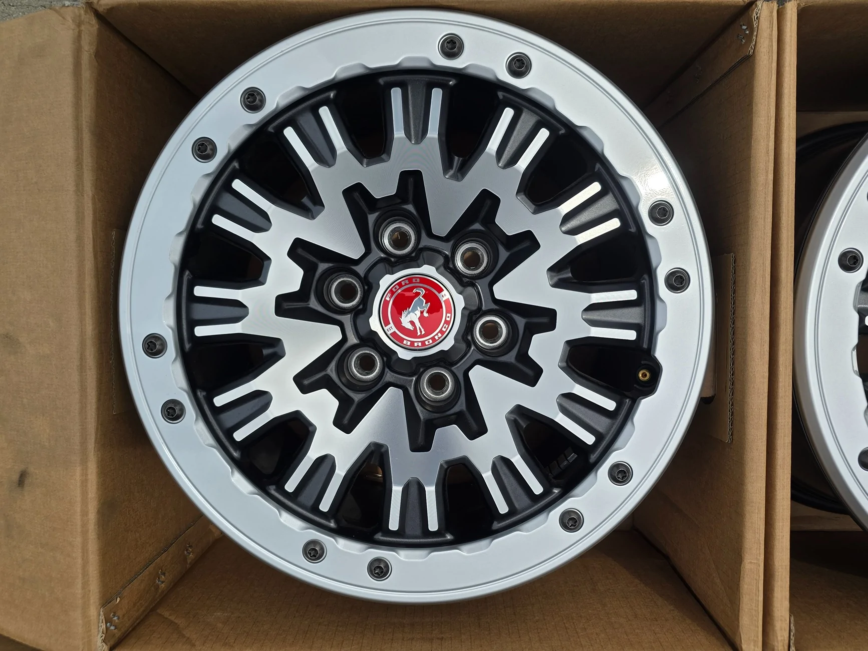 Ford Bronco 5 60 year anniversary wheels 20260620_120754