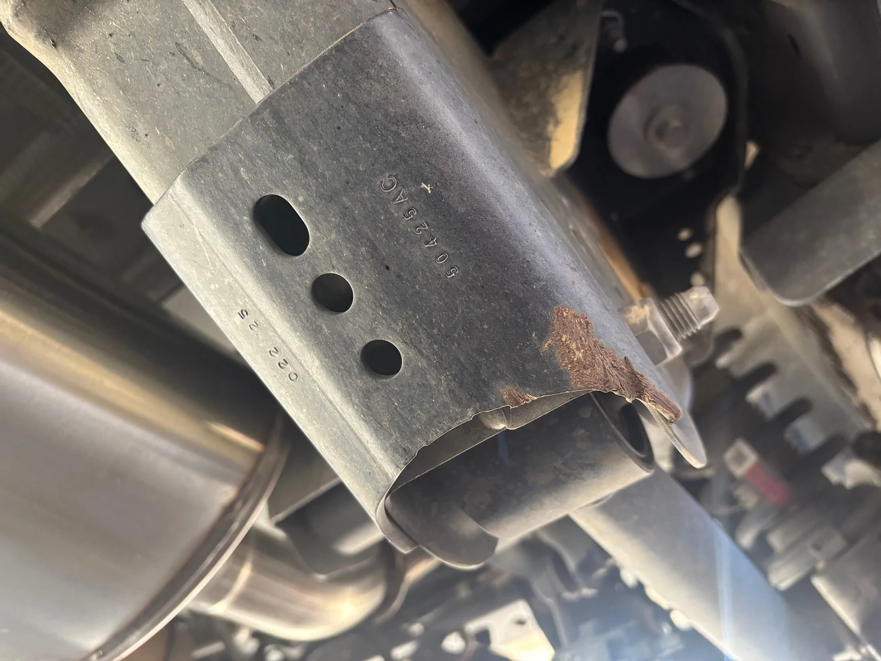 Ford Bronco Undercarriage minor rust preventive action IMG_0342