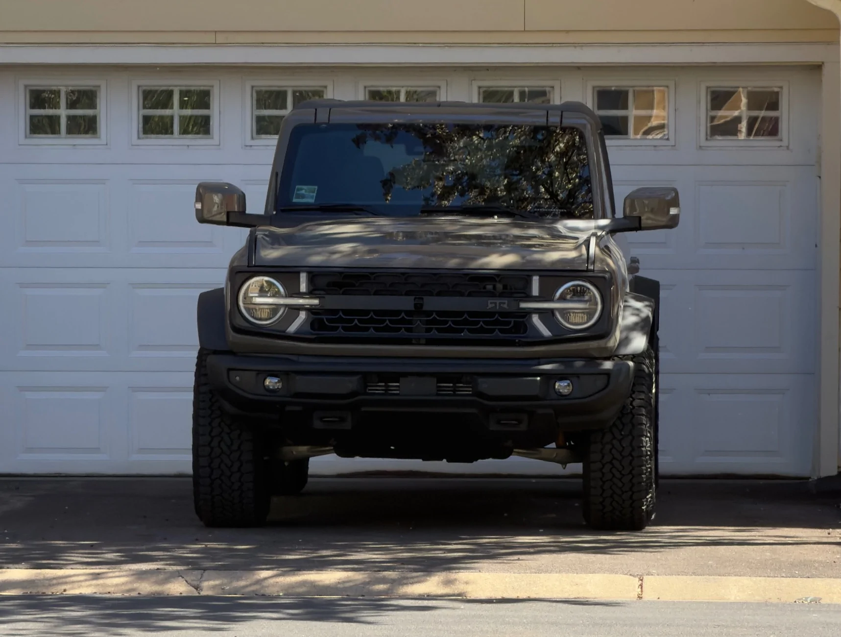 Ford Bronco Marsh Gray Colour Can people post pictures IMG_3912
