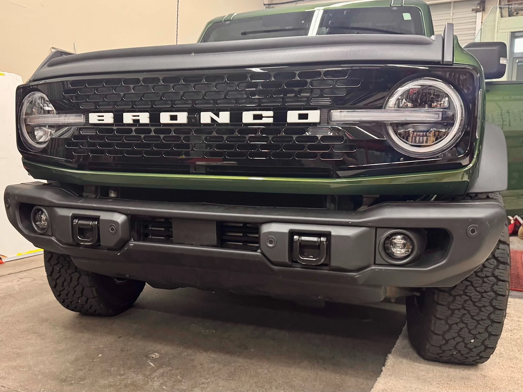 Ford Bronco Swapping plastic bumper for Capable Bumper? Bumper_Bronco