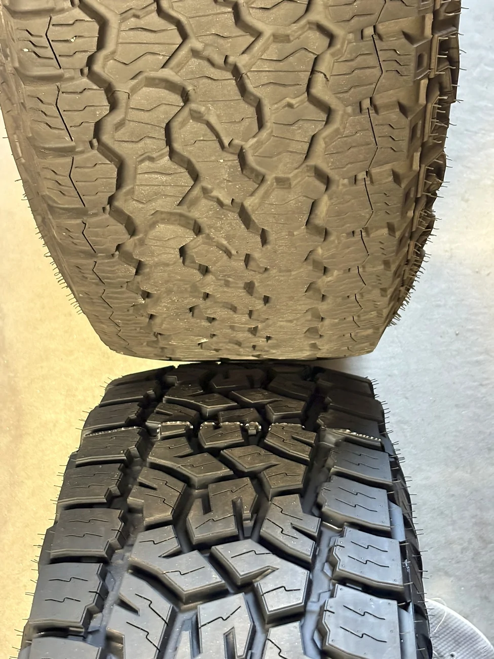 Ford Bronco In Depth Comparison: 35x11.5 Toyo AT3 vs Stock Territory RT IMG_6974