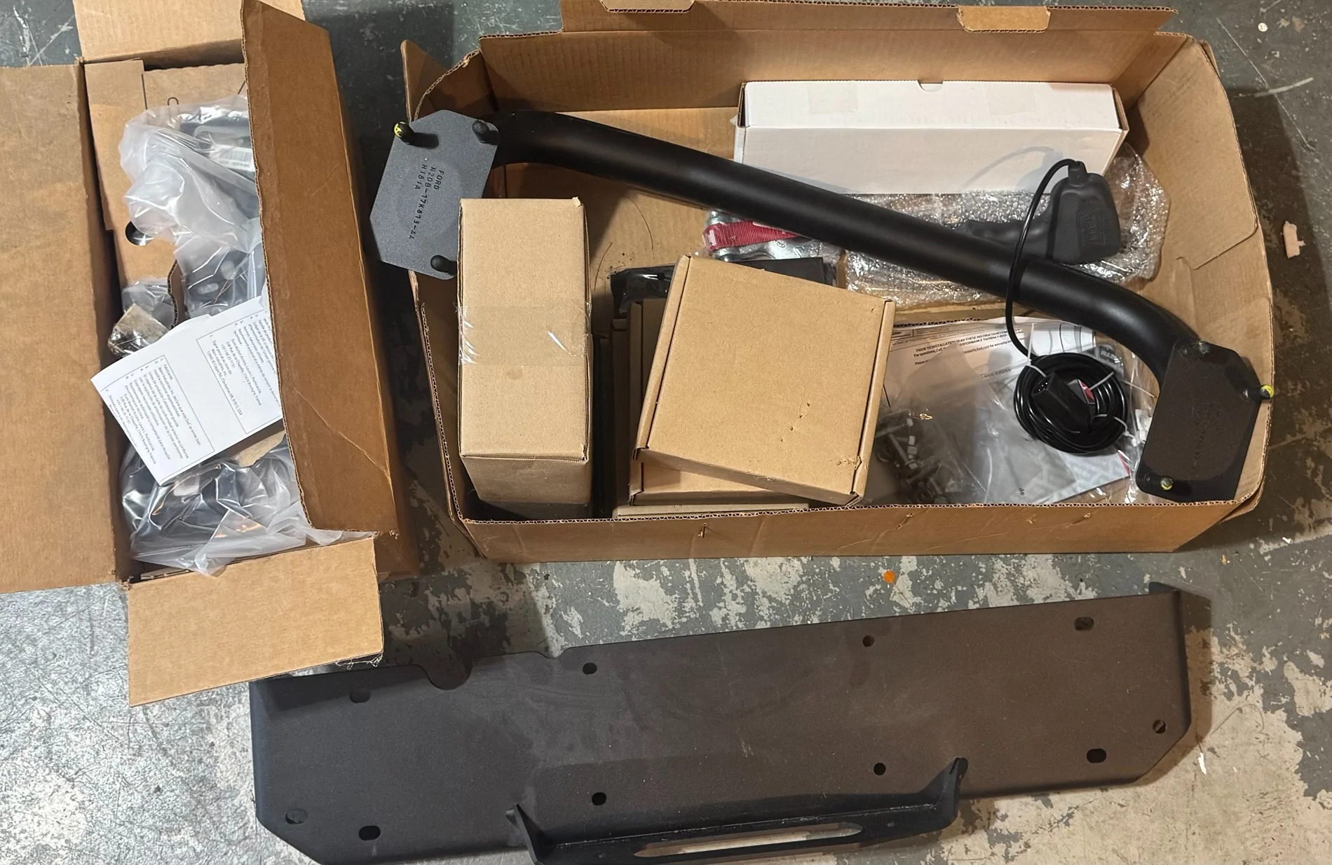 Ford Bronco Ford Performance Winch Kit mount