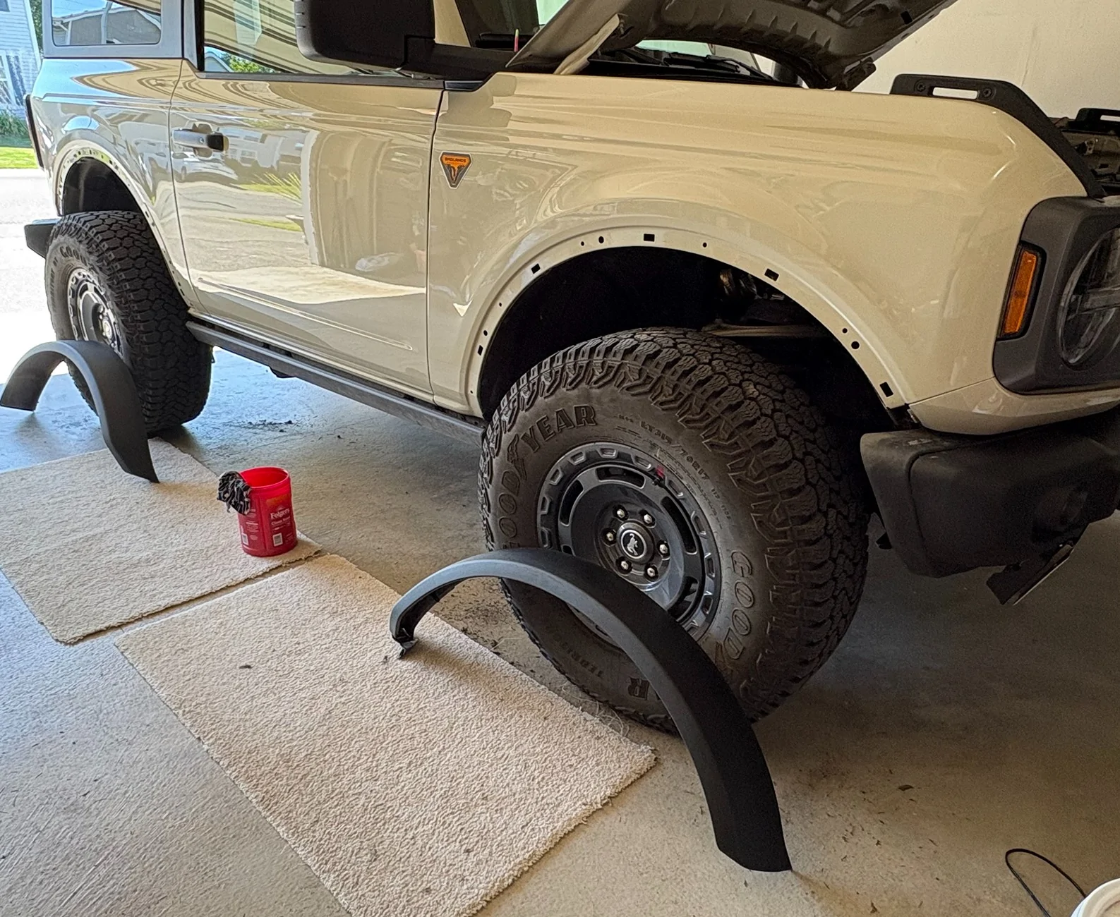 Ford Bronco What did you do TO / WITH your Bronco today? 👨🏻‍🔧🧰🚿🛠 flares off and cleaned
