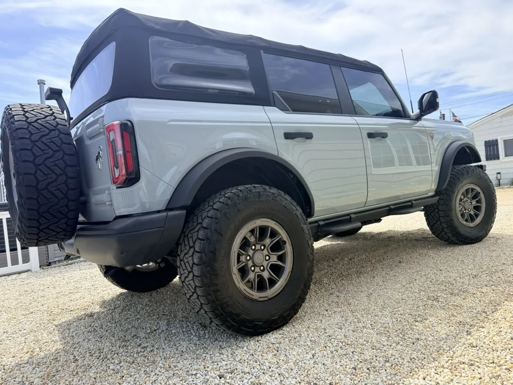 Ford Bronco NEW Roush 17” wheels on ‘26 Big Bend black diamond 1782222937885-6j