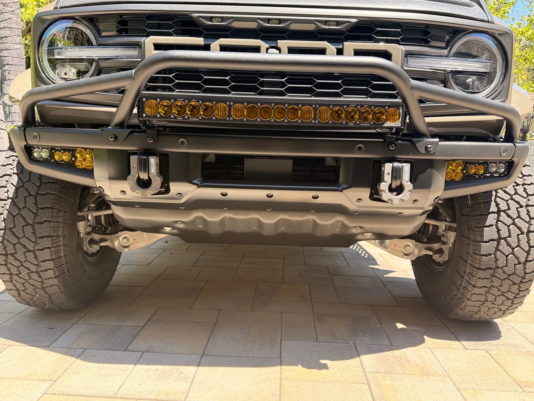 Ford Bronco Ford Bull bar ? IMG_2101