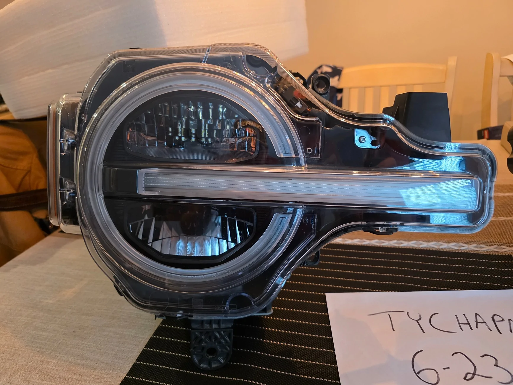 Ford Bronco 2023 - OEM Signature Headlights 20260623_154032