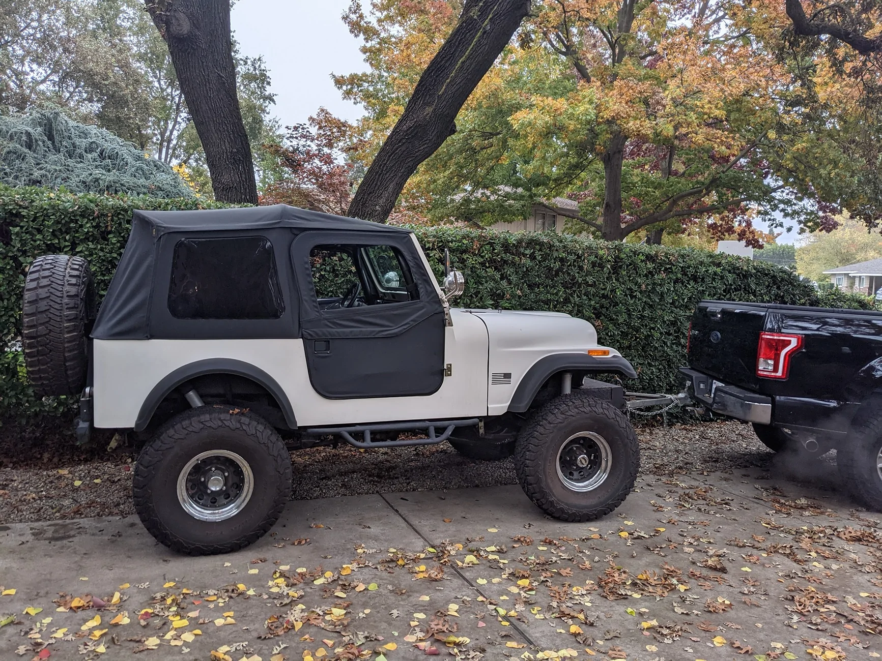 Ford Bronco Is it the glass... or the windshield angle? 1782513747915-cj