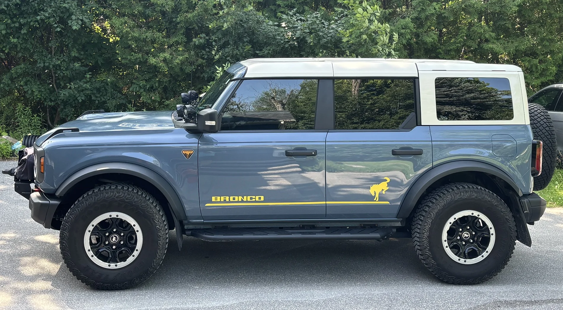 Ford Bronco AZURE GRAY METALLIC Bronco Club new-top2