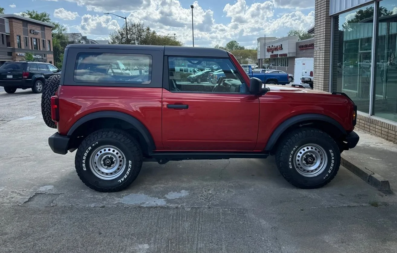 Ford Bronco 32's vs Skinny 33's bronco26