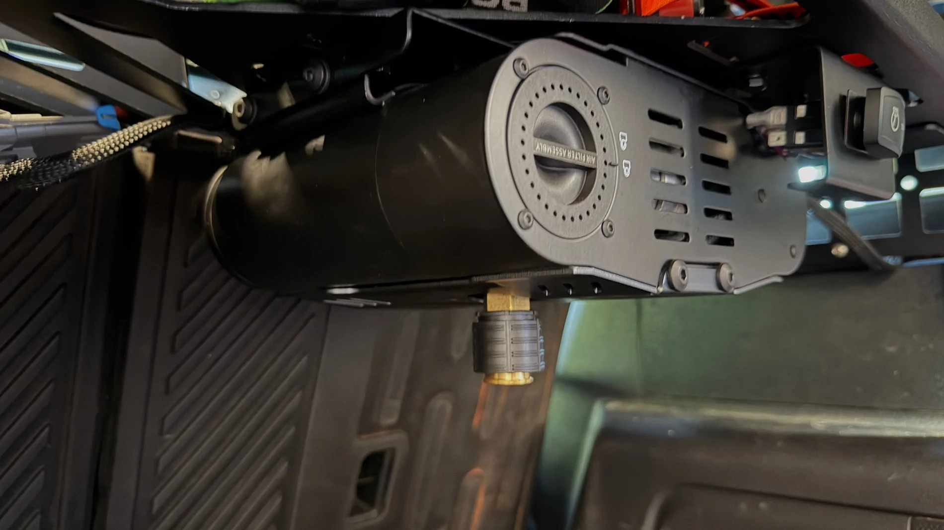 Ford Bronco Wolfbox HyperFlow X 12V Twin Motor On-Board Air Compressor install IMG_7444